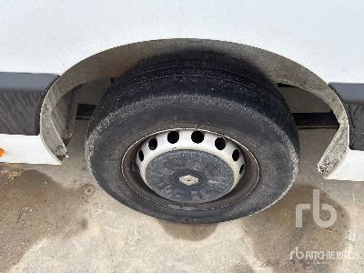 Podizna platforma montirana na kamion RENAULT MASTER 2020 Klubb K32 10 m on Camion N ...: slika Podizna platforma montirana na kamion RENAULT MASTER 2020 Klubb K32 10 m on Camion N ...