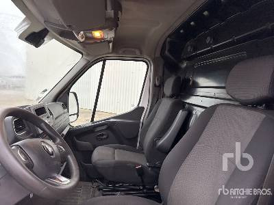 Podizna platforma montirana na kamion RENAULT MASTER 2020 Klubb K32 10 m on Camion N ...: slika Podizna platforma montirana na kamion RENAULT MASTER 2020 Klubb K32 10 m on Camion N ...