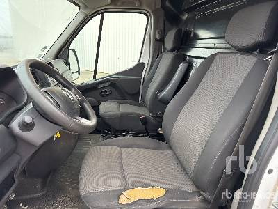 Podizna platforma montirana na kamion RENAULT MASTER 2020 Klubb K32 10 m on Camion N ...: slika Podizna platforma montirana na kamion RENAULT MASTER 2020 Klubb K32 10 m on Camion N ...