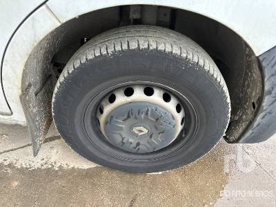 Podizna platforma montirana na kamion RENAULT MASTER Klubb K32 on Camion Nacelle: slika Podizna platforma montirana na kamion RENAULT MASTER Klubb K32 on Camion Nacelle