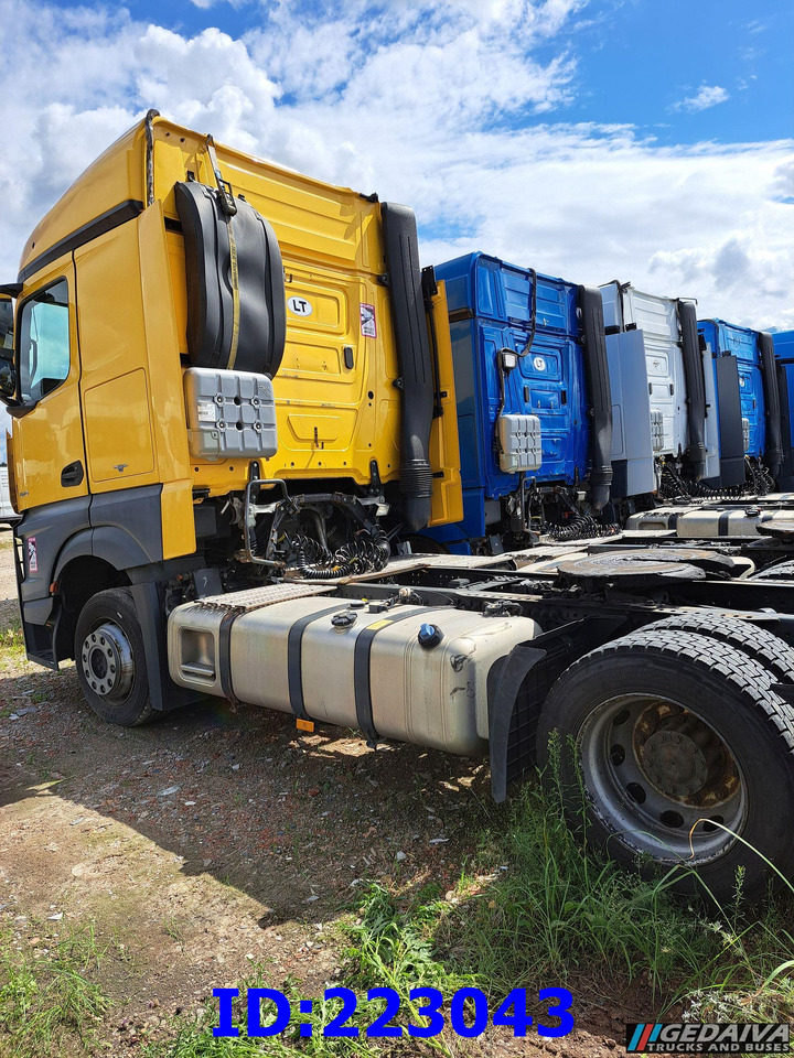 Tegljač MERCEDES-BENZ Actros 1842 - Mega - Euro6: slika Tegljač MERCEDES-BENZ Actros 1842 - Mega - Euro6