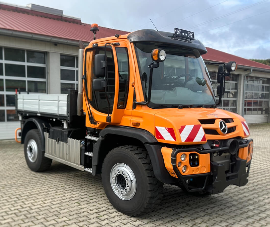 Namjenska/ Posebna vozila Unimog 530 - U530 405 44301 Mercedes Benz 405: slika Namjenska/ Posebna vozila Unimog 530 - U530 405 44301 Mercedes Benz 405