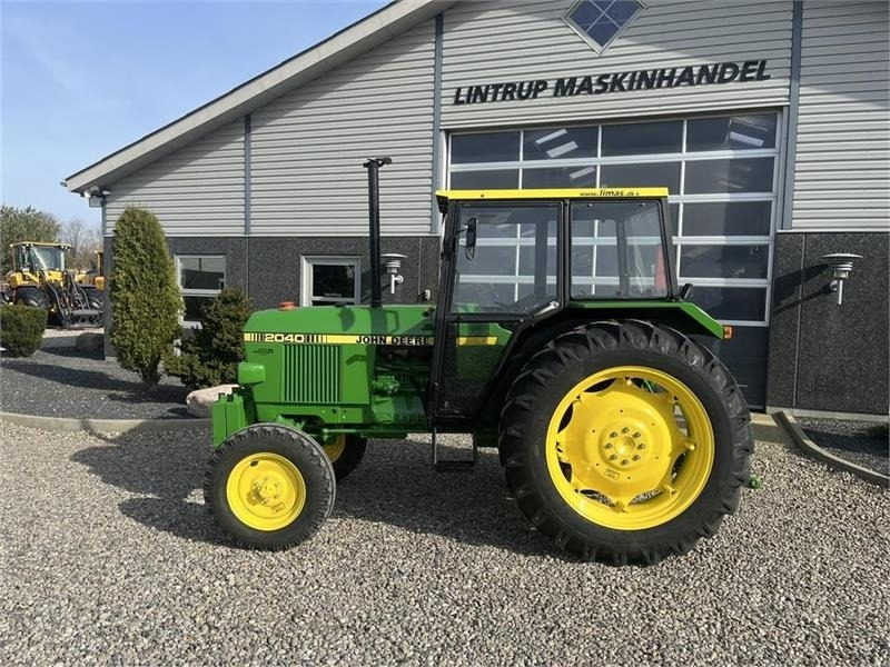 Traktor John Deere 2040 Traktoren er professionelt sat i stand og mal: slika Traktor John Deere 2040 Traktoren er professionelt sat i stand og mal