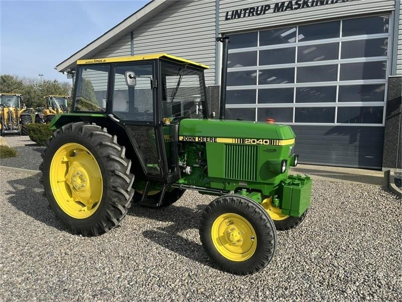 Traktor John Deere 2040 Traktoren er professionelt sat i stand og mal: slika Traktor John Deere 2040 Traktoren er professionelt sat i stand og mal