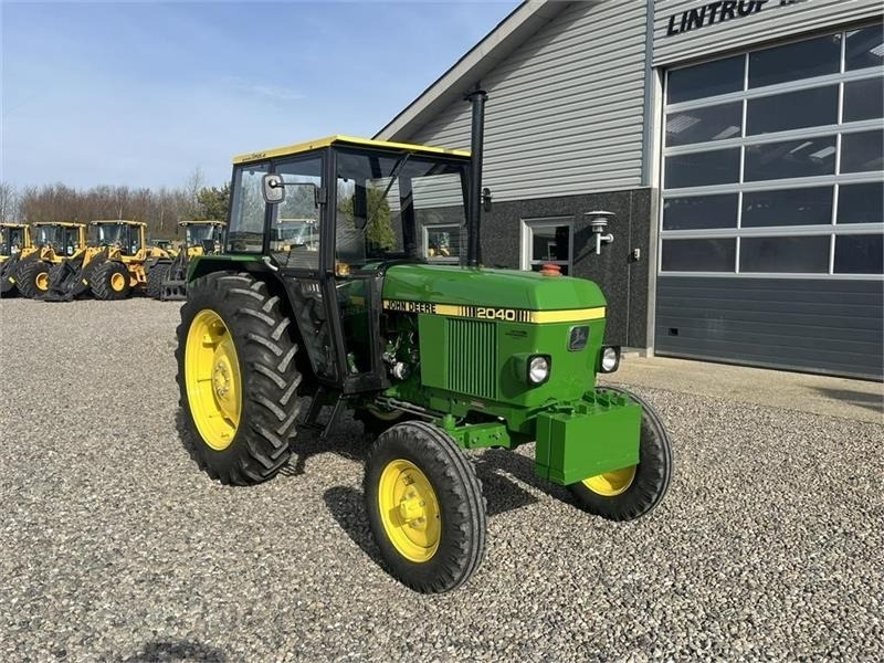 Traktor John Deere 2040 Traktoren er professionelt sat i stand og mal: slika Traktor John Deere 2040 Traktoren er professionelt sat i stand og mal