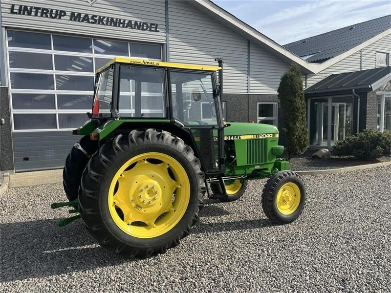 Traktor John Deere 2040 Traktoren er professionelt sat i stand og mal: slika Traktor John Deere 2040 Traktoren er professionelt sat i stand og mal