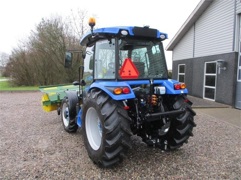 Traktor Solis 60 Med frontlift, frontPTO og Thyregod kost: slika Traktor Solis 60 Med frontlift, frontPTO og Thyregod kost Traktor Solis 60 Med frontlift, frontPTO og Thyregod kost: slika Traktor Solis 60 Med frontlift, frontPTO og Thyregod kost