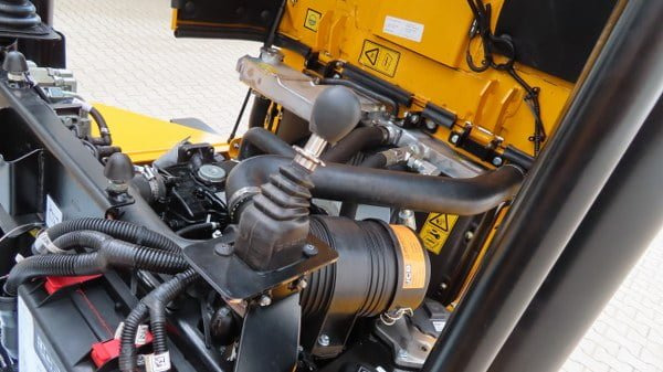 Mini istovarivač JCB 3T-2 ST: slika Mini istovarivač JCB 3T-2 ST