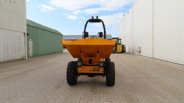 Mini istovarivač JCB 3T-2 ST: slika Mini istovarivač JCB 3T-2 ST