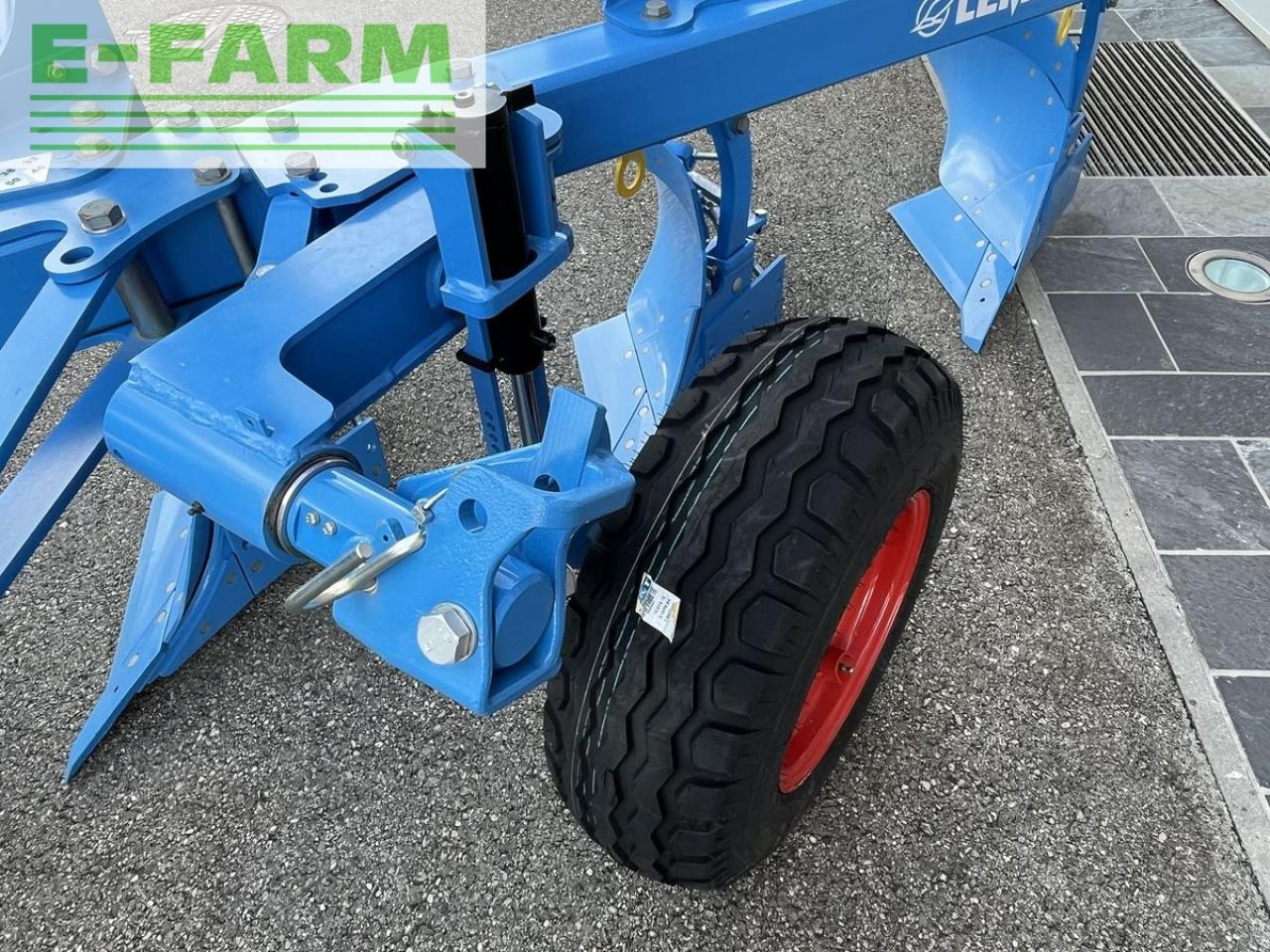 Plug Lemken juwel 8m 4-schar pflug: slika Plug Lemken juwel 8m 4-schar pflug