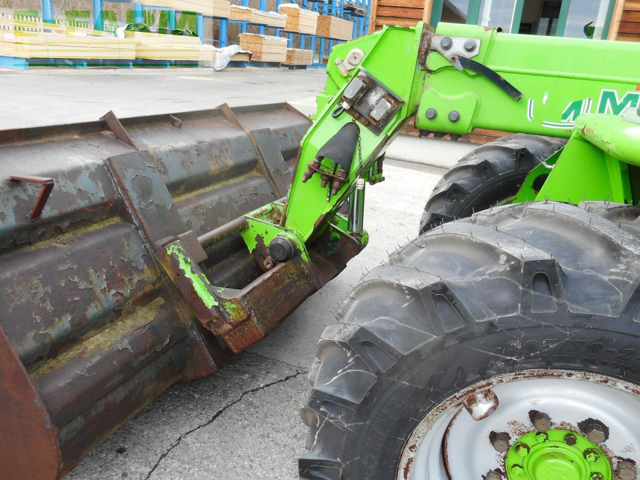 Teleskopski rukovatelj Merlo p40.7 turbofarmer ( neue bereifung ): slika Teleskopski rukovatelj Merlo p40.7 turbofarmer ( neue bereifung )