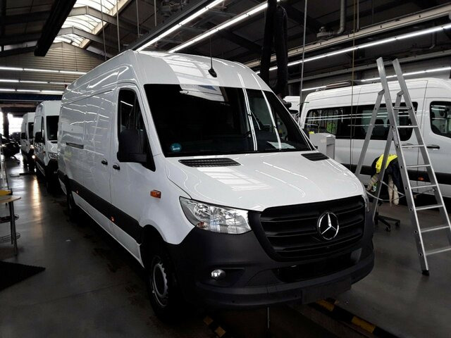 Furgon MERCEDES-BENZ Sprinter 317 Maxi,MBUX,Kamera,Tempomat: slika Furgon MERCEDES-BENZ Sprinter 317 Maxi,MBUX,Kamera,Tempomat