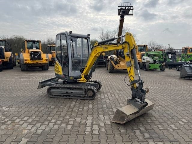 Mini bager Wacker Neuson ET 24: slika Mini bager Wacker Neuson ET 24