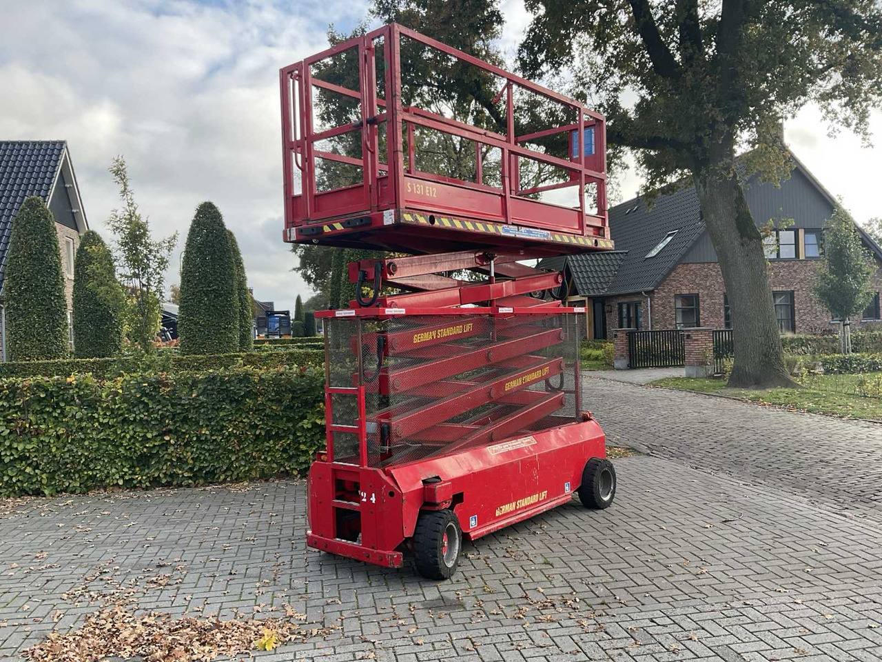 Podizna platforma German standard lift S131 E12: slika Podizna platforma German standard lift S131 E12