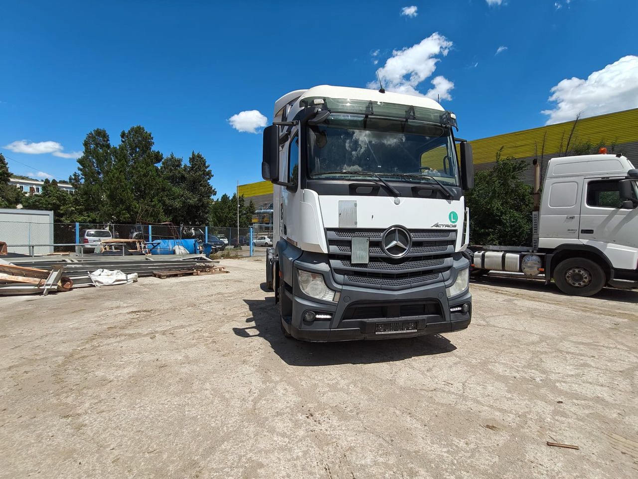 Tegljač MERCEDES BENZ ACTROS: slika Tegljač MERCEDES BENZ ACTROS