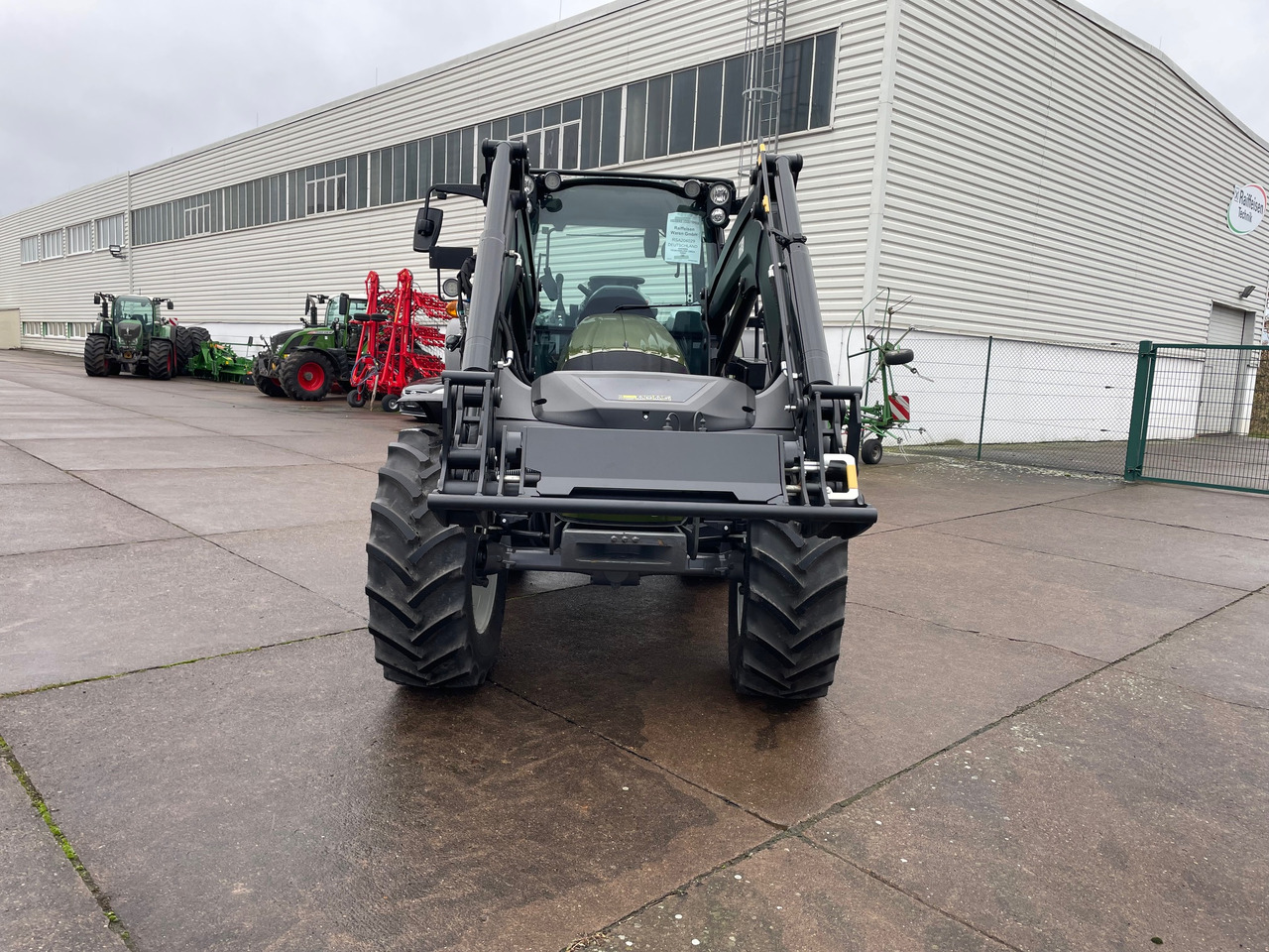 Novi Traktor Valtra A105MH4 2B0: slika Novi Traktor Valtra A105MH4 2B0