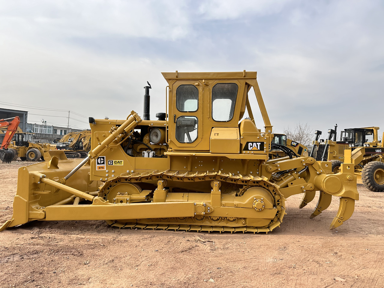 Buldožer CATERPILLAR D7G: slika Buldožer CATERPILLAR D7G