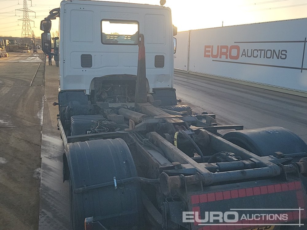 Kamion s kukastom dizalicom Iveco 75E16: slika Kamion s kukastom dizalicom Iveco 75E16