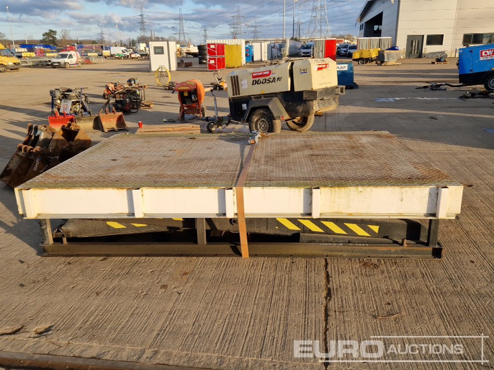 Oprema za rukovanje materijalima Scissor Lift Platform, Electric Motor: slika Oprema za rukovanje materijalima Scissor Lift Platform, Electric Motor