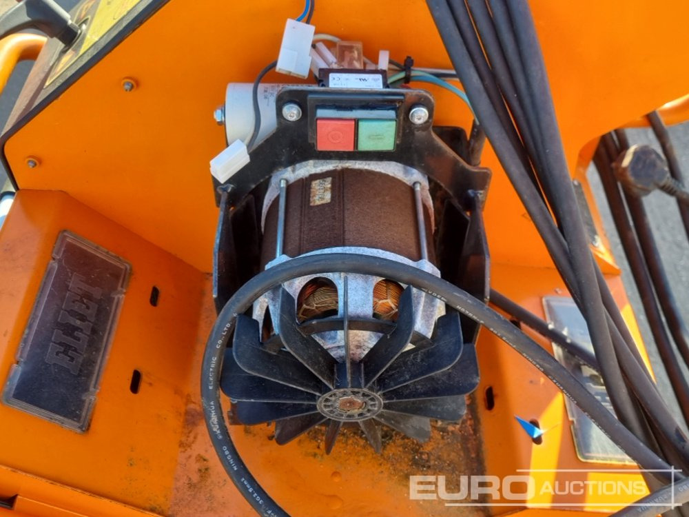 Poljoprivredni strojevi Eliet 230Volt Wood Chipper: slika Poljoprivredni strojevi Eliet 230Volt Wood Chipper